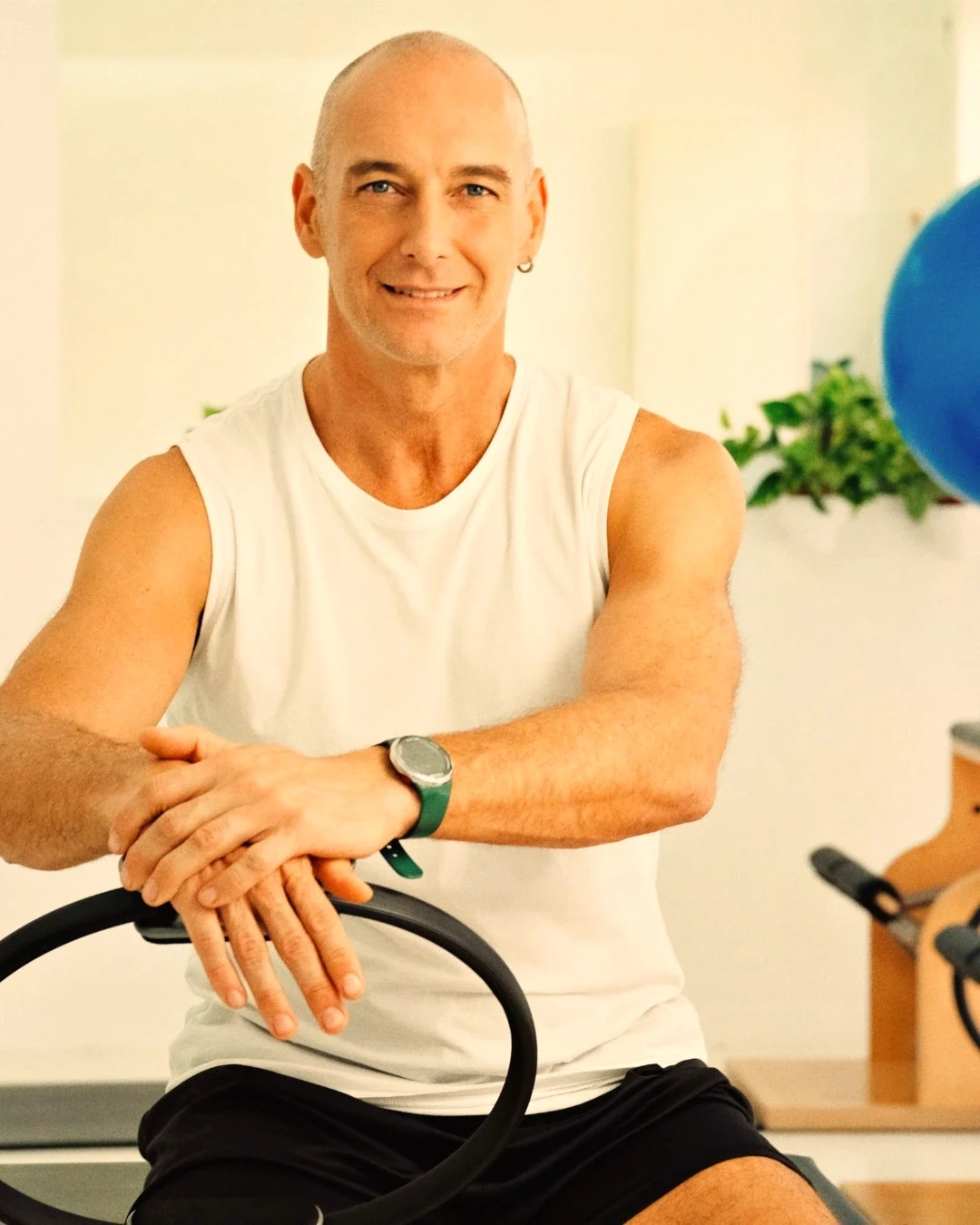 Fran Reyes, maestro de Pilates y Yoga en Zero Espacio Pilates